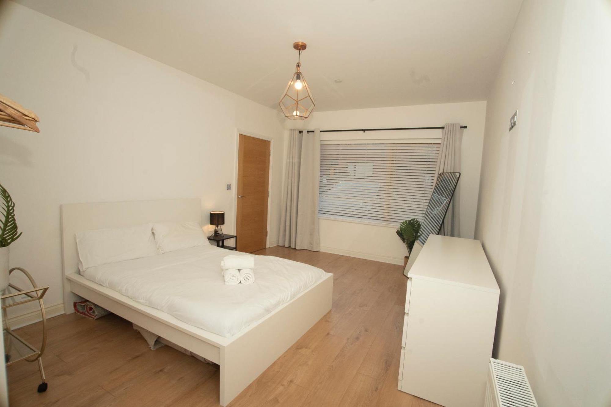 Spacious 4Br 4Ba Gated Townhouse With Balconies, Central Jq Birmingham Ngoại thất bức ảnh