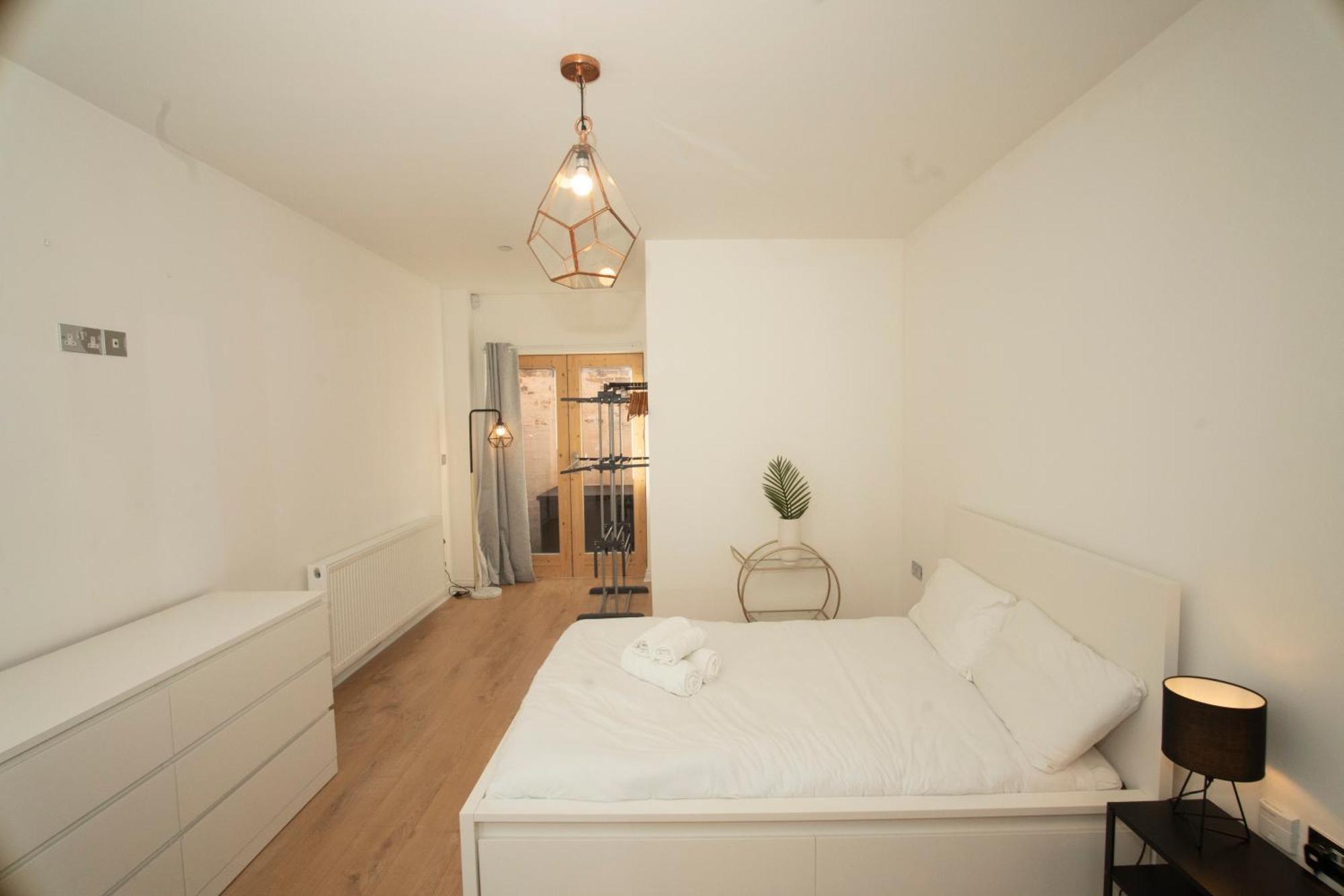 Spacious 4Br 4Ba Gated Townhouse With Balconies, Central Jq Birmingham Ngoại thất bức ảnh